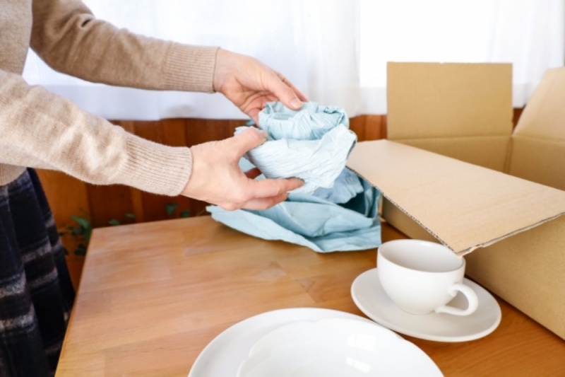 引越し準備 食器の梱包方法｜割れないコツと必須梱包材【2025年版】